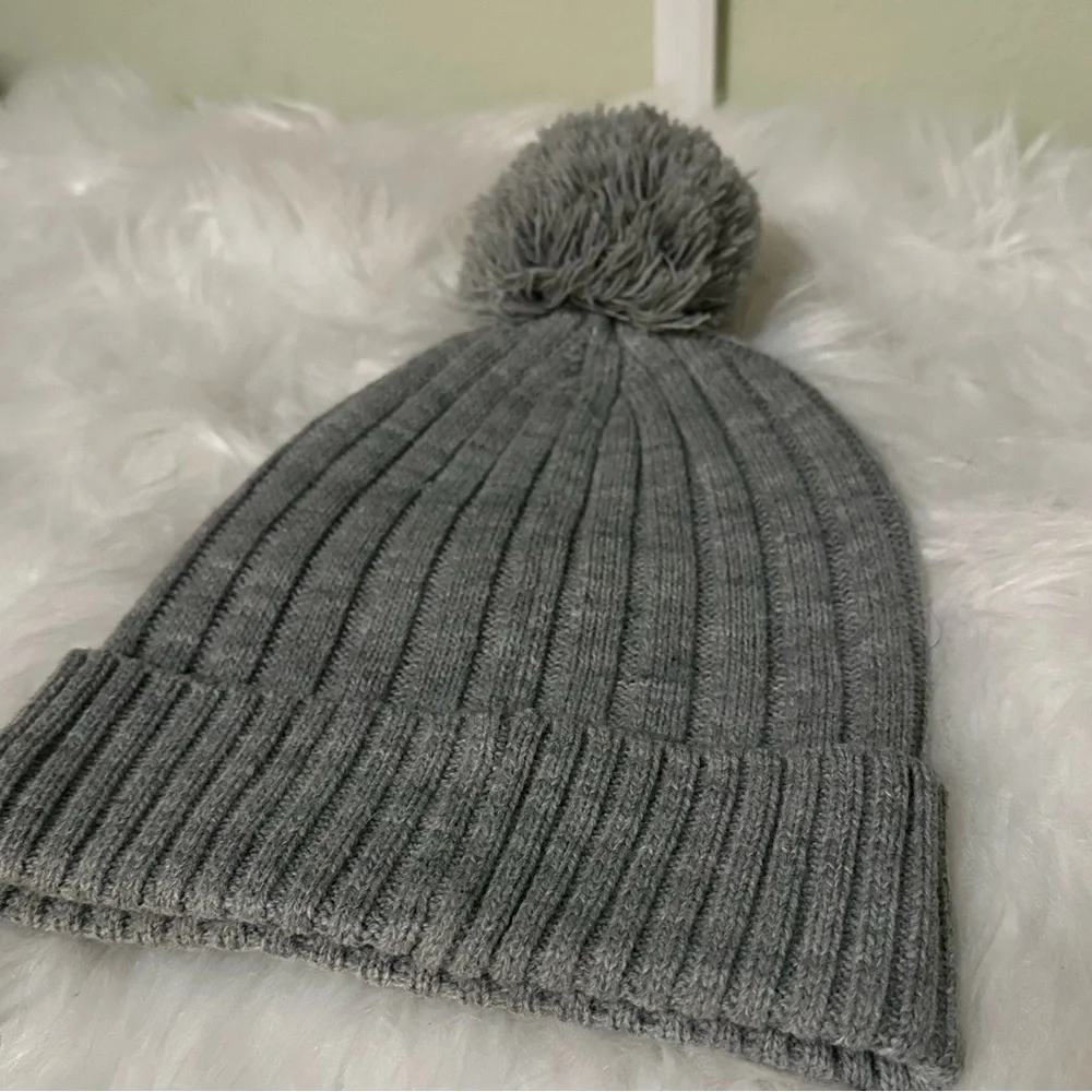 Michael Kors  Gray Pom Beanie Hat - Branded Knit Winter Cap